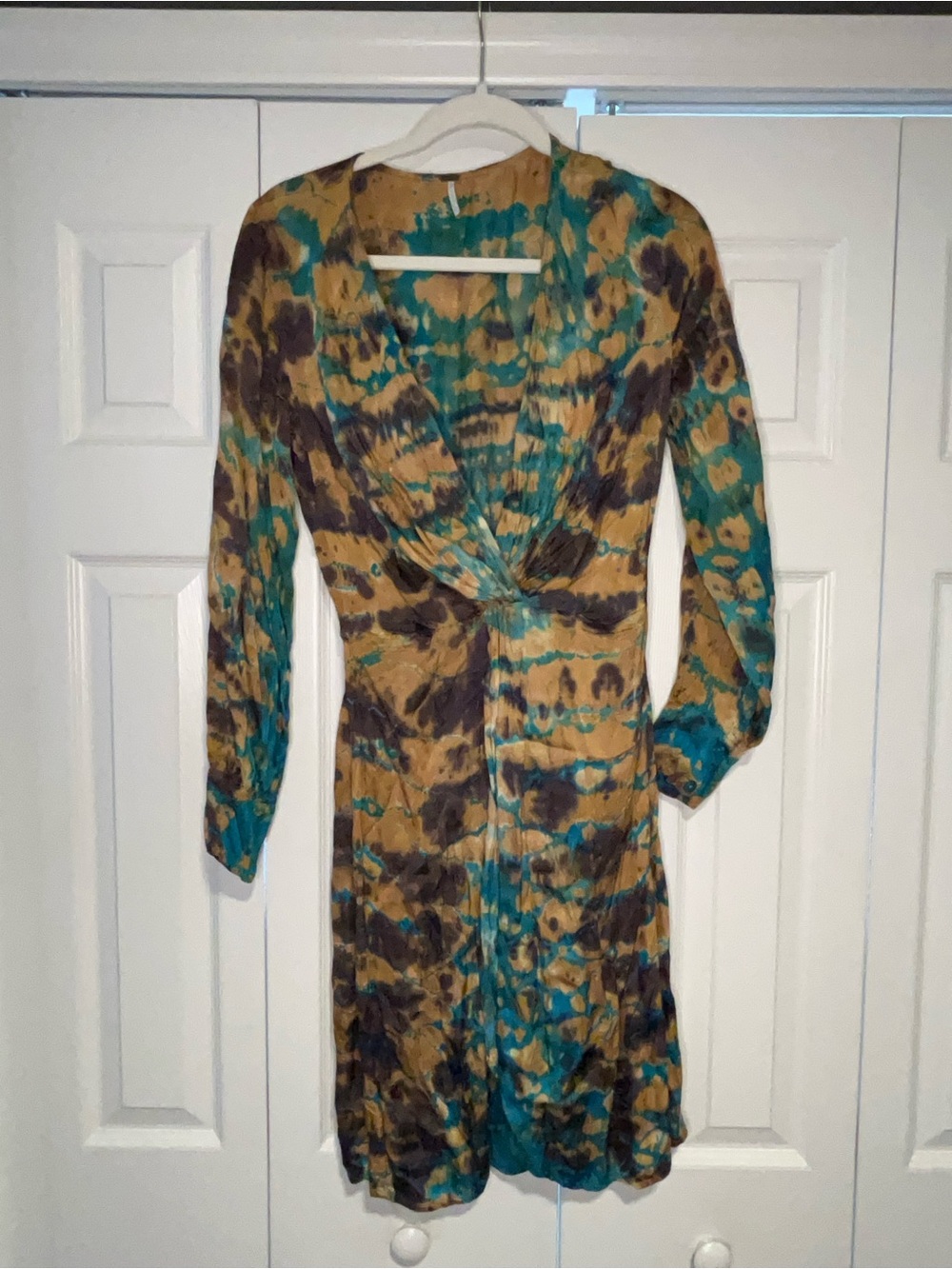 Tie-Dye Wrap V-Neck Long-Sleeve Dress in Teal and Mustard